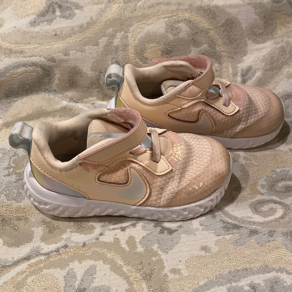 Nike toddler girl shoes size 8